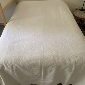 Peacock Alley White Matelassé Coverlet Queen 100x90" Ivory Cotton Made Portugal